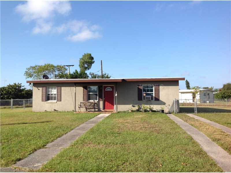 Property Photo:  3101 Whiting Lane  FL 33952 