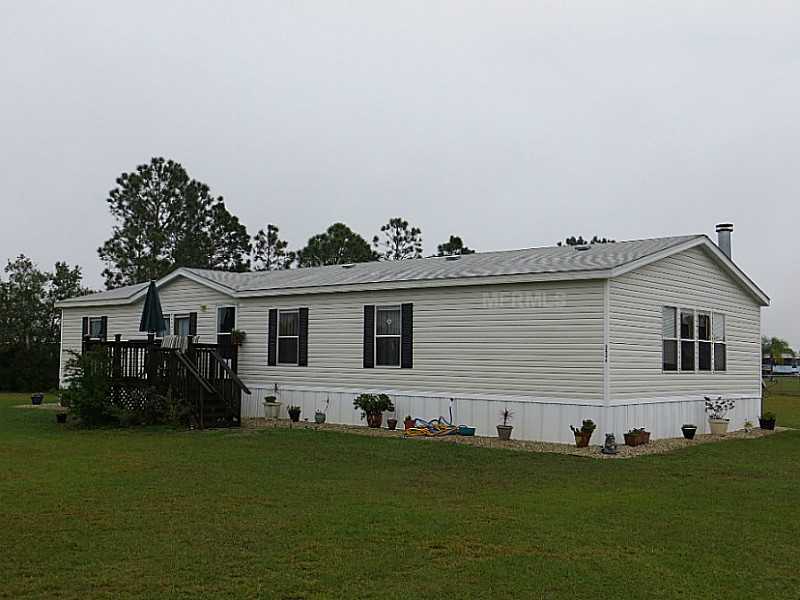Property Photo: 3534 Kings Court FL 33898