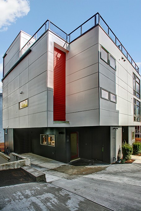Property Photo: 1604 S Grand St WA 98144