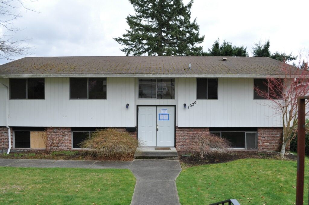Property Photo:  1020 Claremont Ct  WA 98466 
