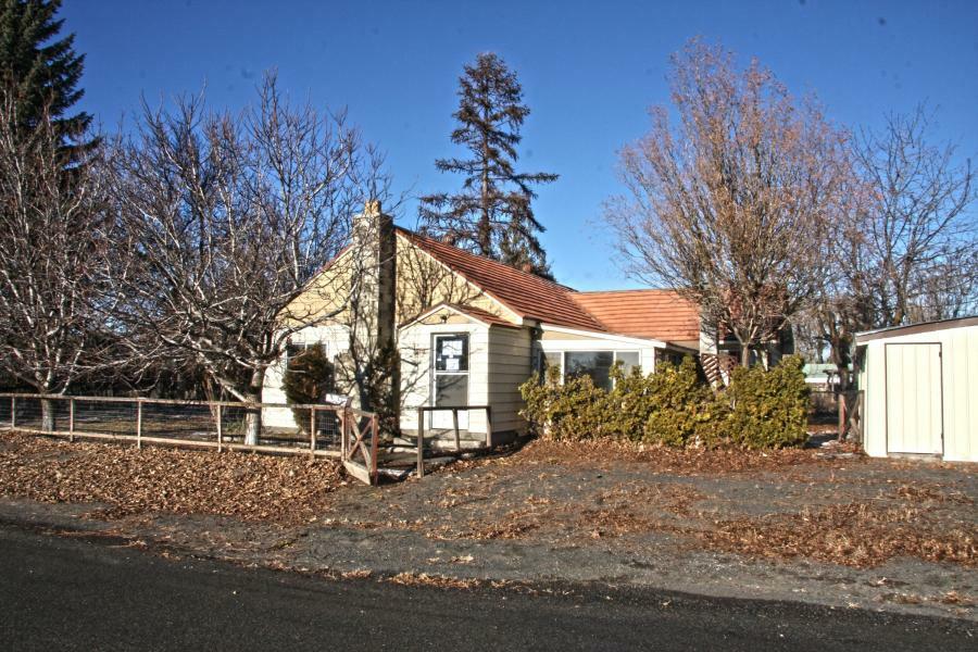 Property Photo: 335 W 2nd Ave WA 98830