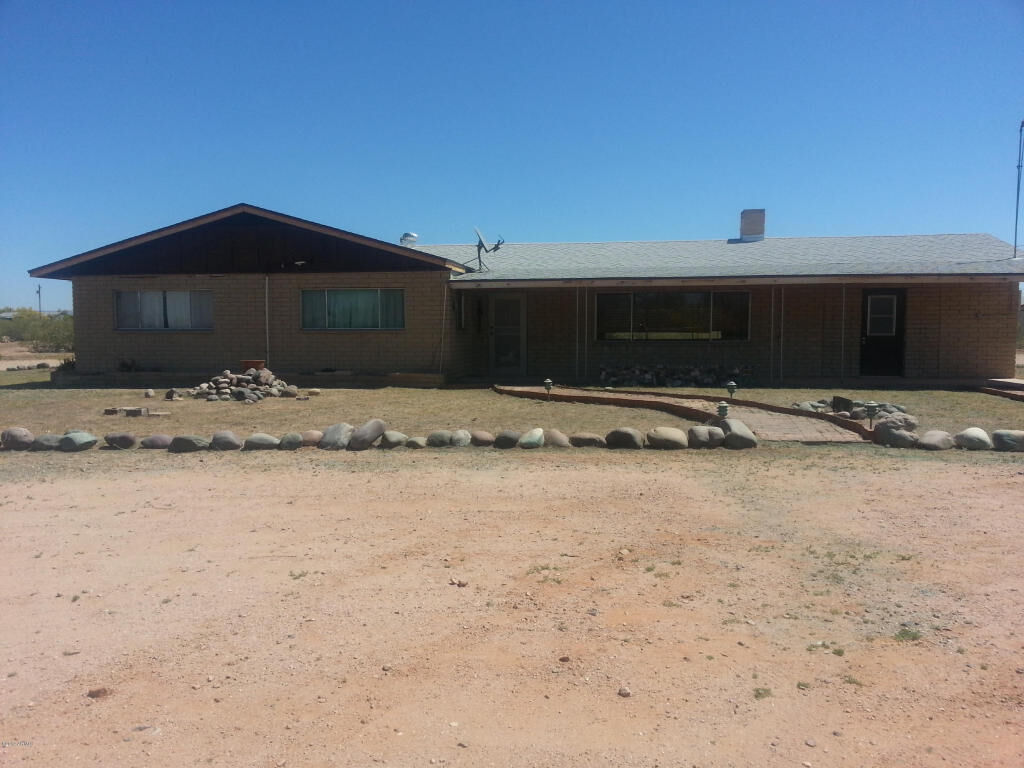 Property Photo:  1465 N Valley Drive  AZ 85120 