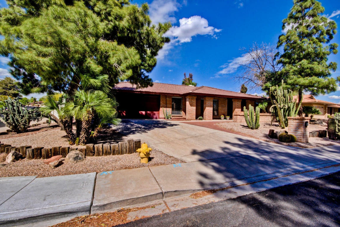 Property Photo: 202 E Waltann Lane AZ 85022