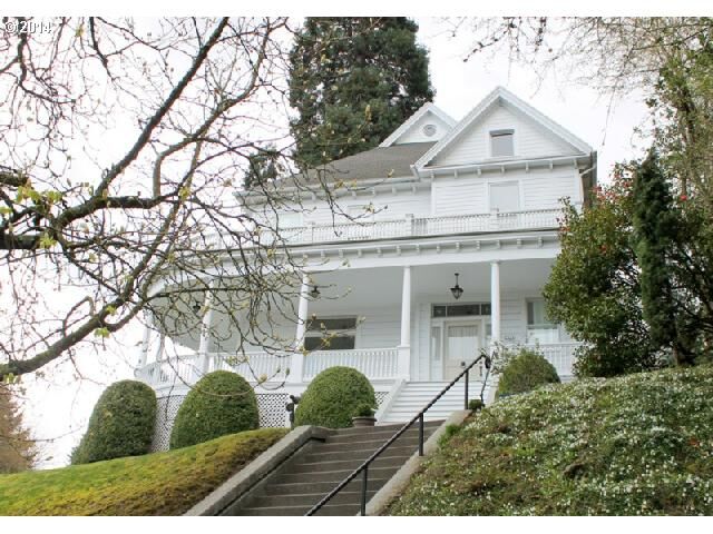 Property Photo:  3114 NW Thurman St  OR 97210 