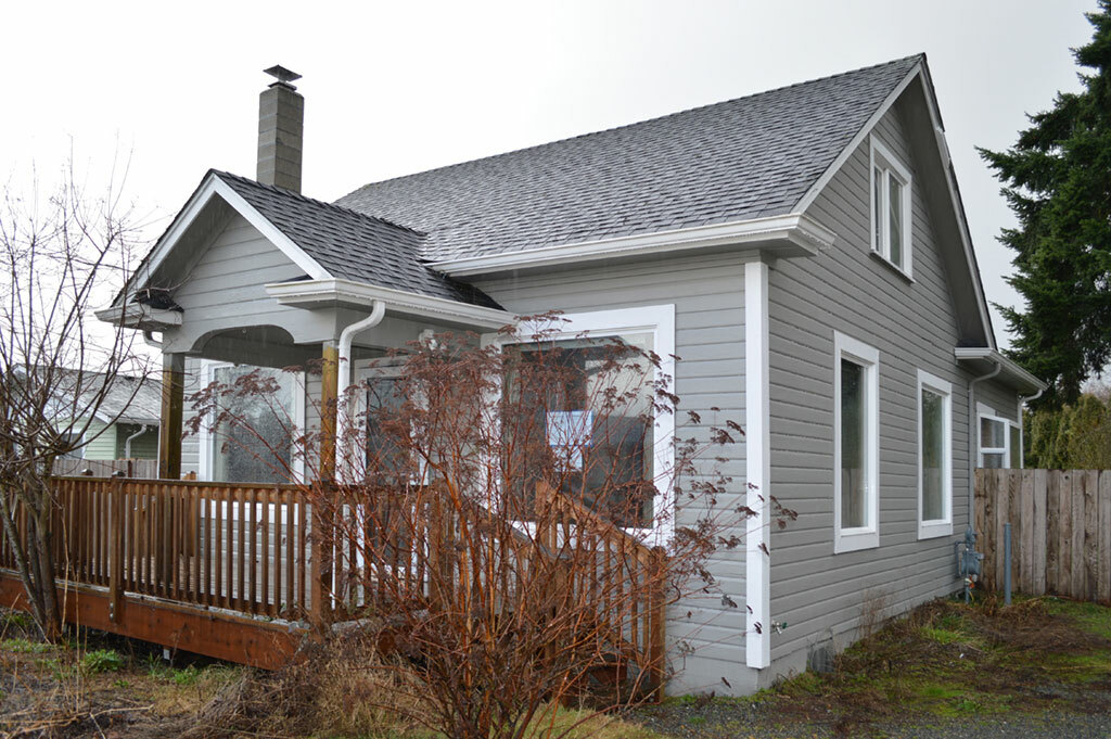 Property Photo:  1301 18th St NW  WA 98371 