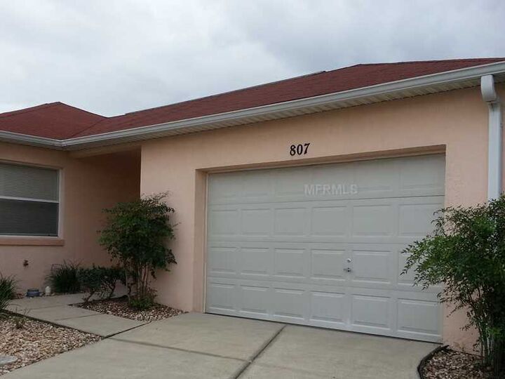 Property Photo:  807 Alvarado Place  FL 32159 