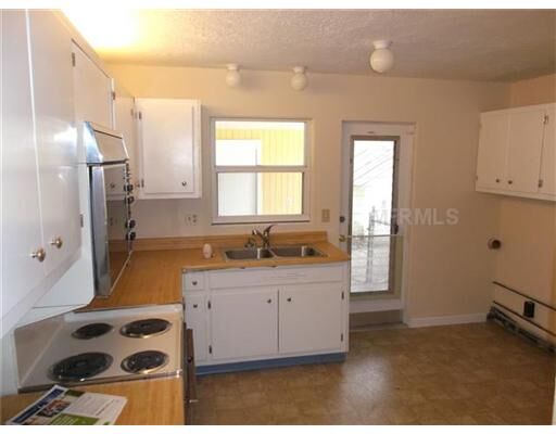 Property Photo:  3145 Hatton Street  FL 34237 