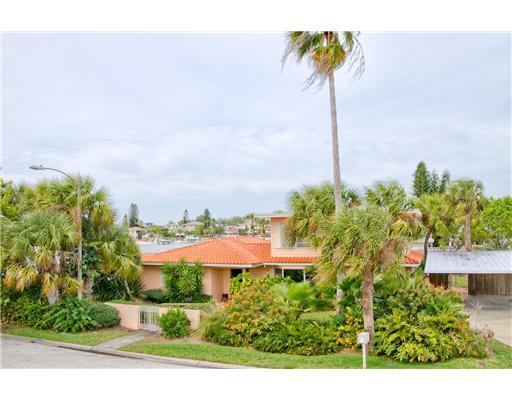 Property Photo: 655 77th Ave FL 33706