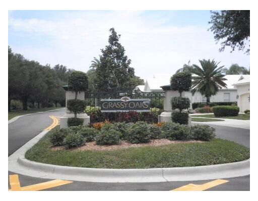 Property Photo: 748 Grassy Oaks Drive FL 34293