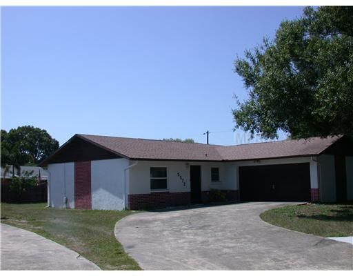 Property Photo: 5572 56th Way N FL 33709