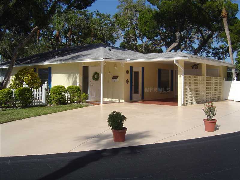 Property Photo: 1223 Moonmist Circle P-7 FL 34242