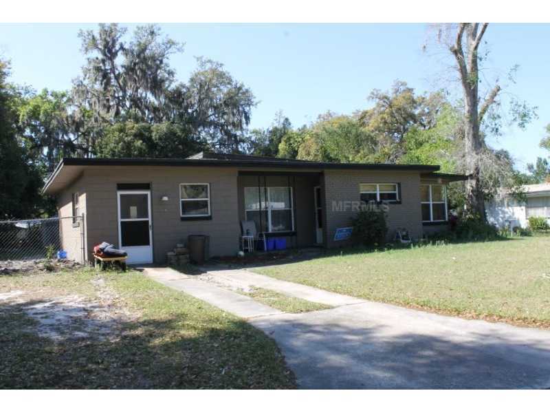 Property Photo:  107 E Woodland Drive  FL 32773 