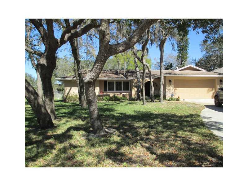 Property Photo:  1660 Quail Drive  FL 34698 