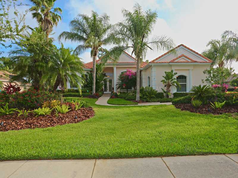 Property Photo: 10076 Cherry Hills Avenue Circle FL 34202