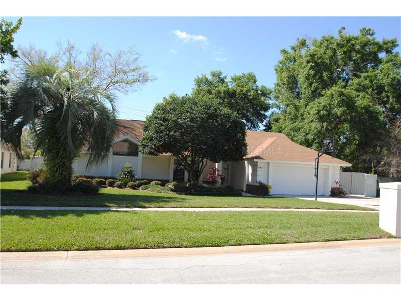 Property Photo:  684 Rosemere Circle  FL 32835 