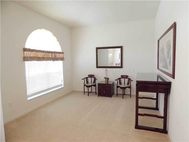 Property Photo: 10105 Londonshire Lane FL 33647