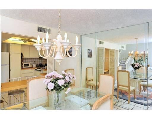 Property Photo: 2067 Gulf Of Mexico Drive 104B FL 34228