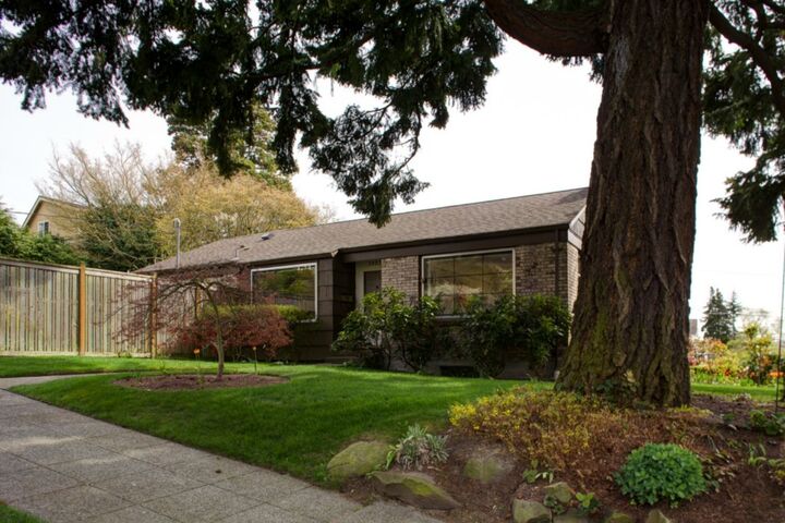 2803 NE 62nd Street  Seattle WA 98115 photo