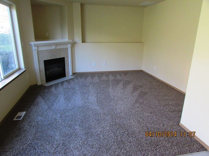 Property Photo:  18606 85th Av Ct E  WA 98375