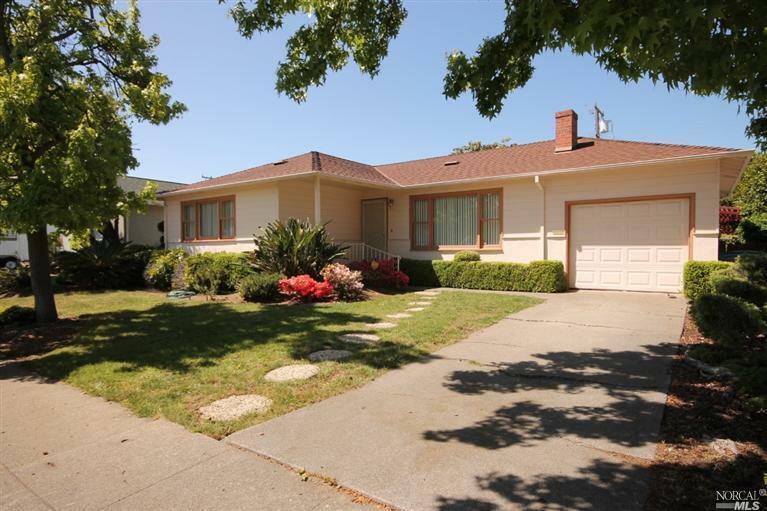 Property Photo:  879 Rosewood Avenue  CA 94591 