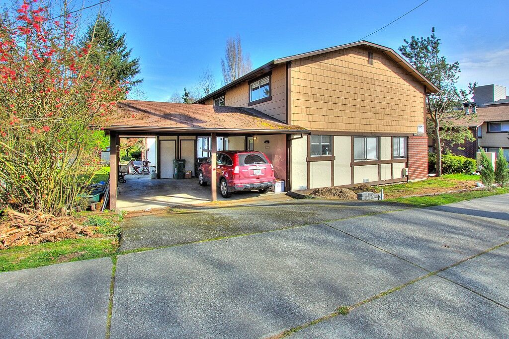 Property Photo: 11348 3rd Ave NE B WA 98125