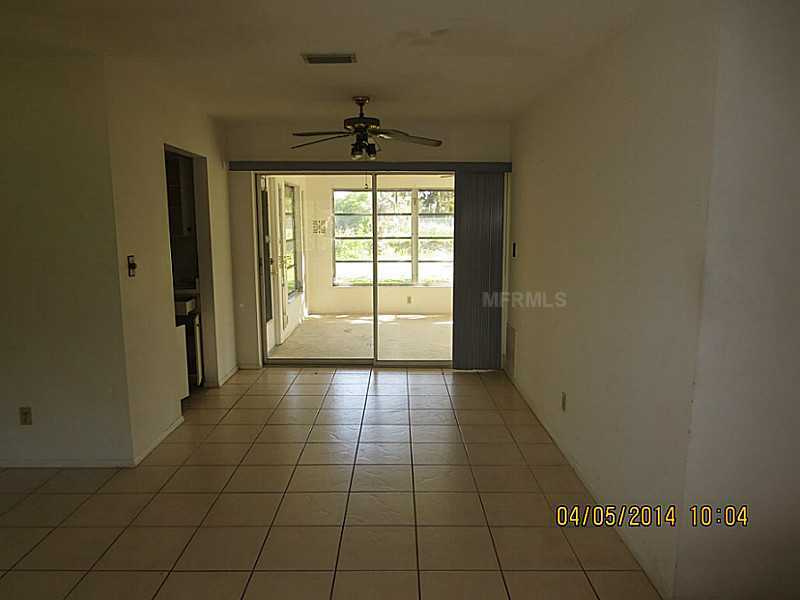 Property Photo:  310 Dorchester Drive  FL 34293 