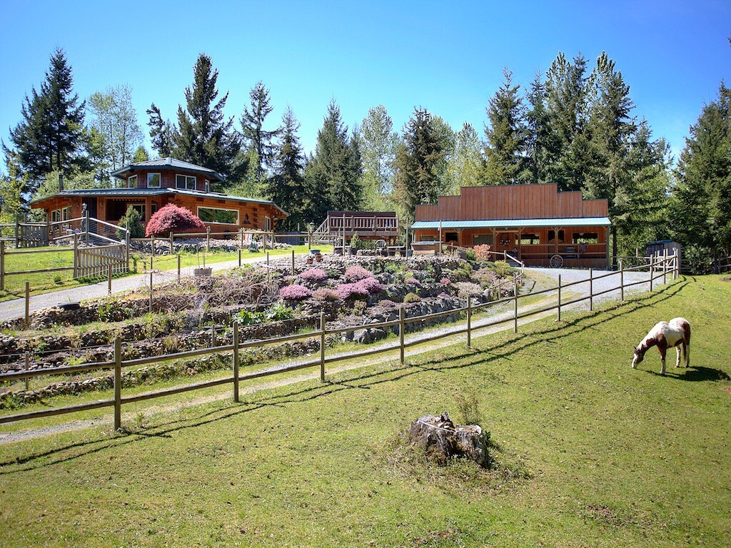 Property Photo: 18816 230th Ave E WA 98360