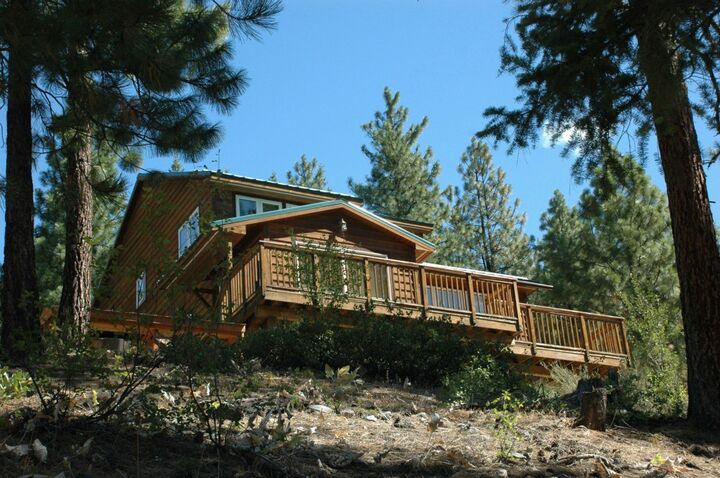 Property Photo:  4 Elderberry Rd  WA 98862 