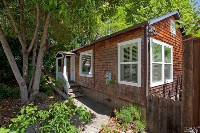 Property Photo: 8 Oak Avenue CA 94904