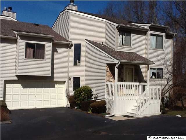 Property Photo:  19 Clavendon Court  NJ 07748 