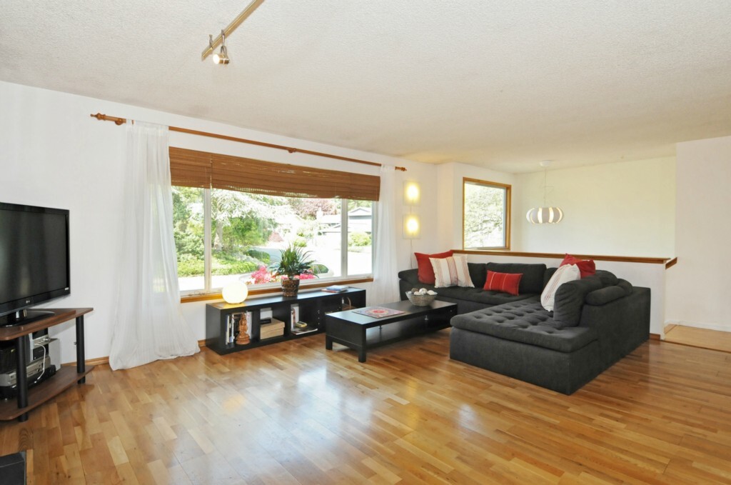 Property Photo:  9037 NE 132nd Place  WA 98034 