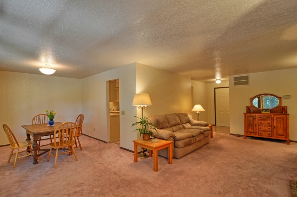 Property Photo:  8511 Main St 204  WA 98026 