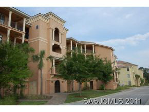Property Photo: 210 Paseo Terraza #403 FL 32095