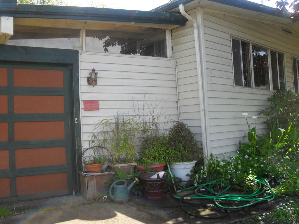 Property Photo:  345 SW Pacific View Street  OR 97394 