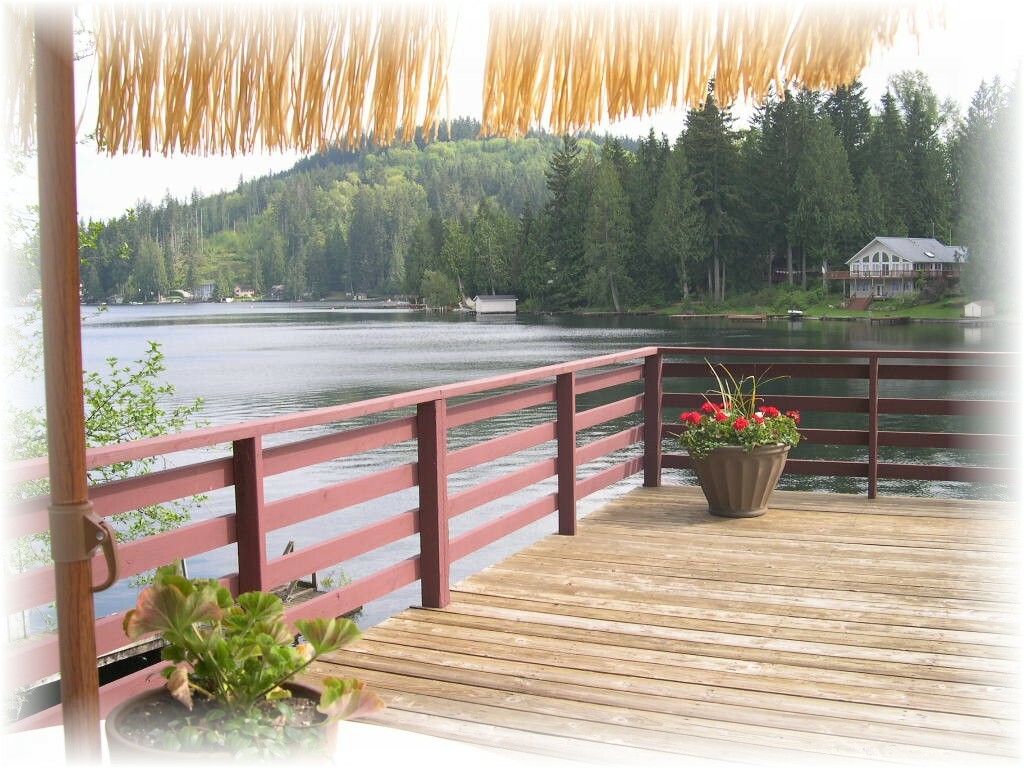 Property Photo: 23 SW Lake Roesiger Rd WA 98290