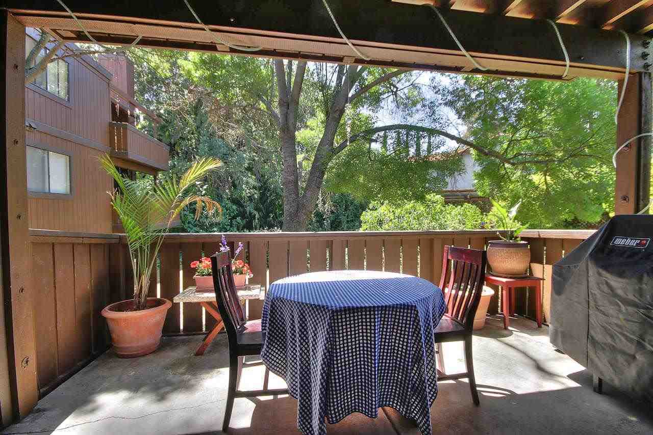 Property Photo:  852 Camelback Place  CA 94523 