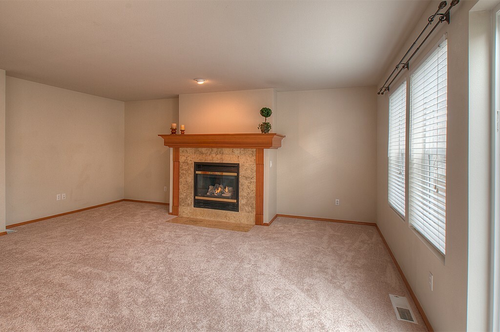 Property Photo:  7302 Cottonwood Dr SE  WA 98065 