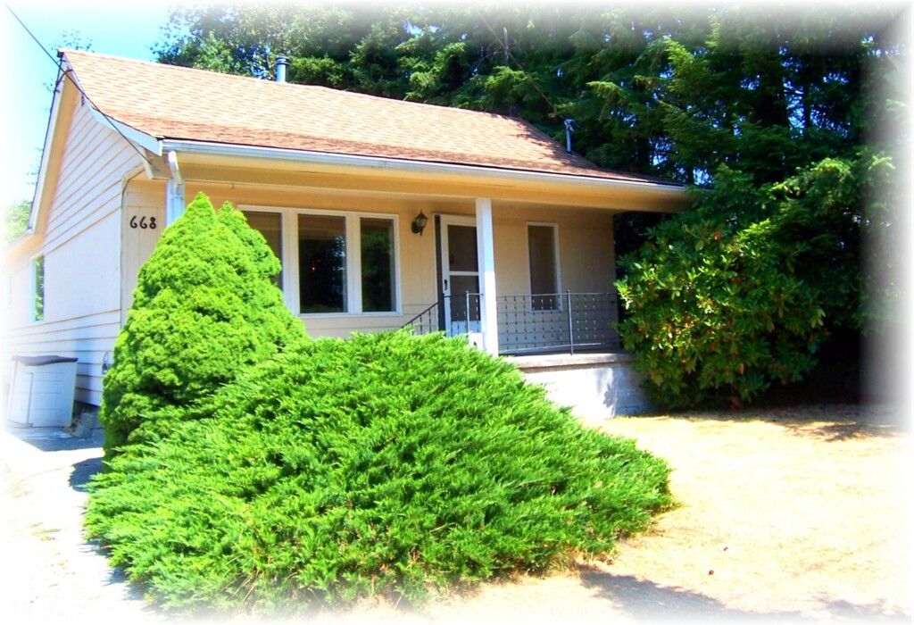 Property Photo: 668 10th Avenue WA 98033
