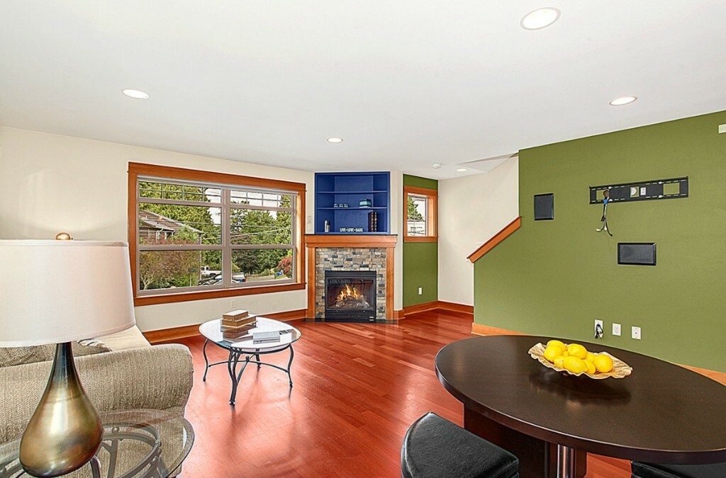 Property Photo: 9126 45th Ave SW B WA 98136