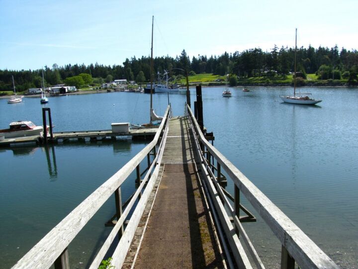 Property Photo: 1441 Griffith Point Rd WA 98358