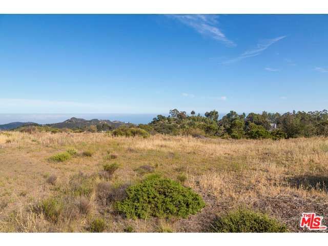 Property Photo:  21655 Saddle Peak Rd  CA 90290 