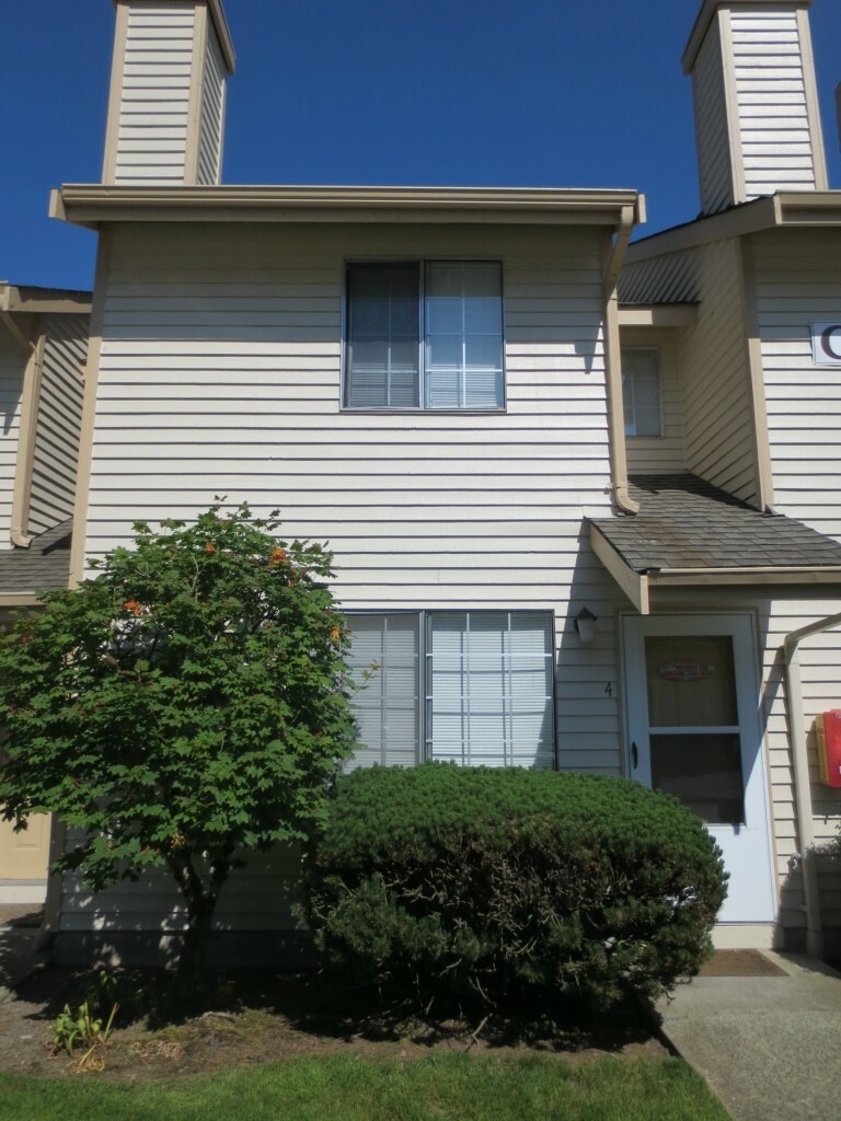 Property Photo:  115 124th St SE C4  WA 98208 