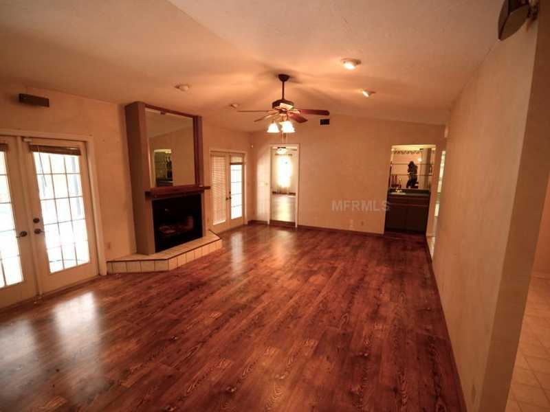 Property Photo: 5215 Box Turtle Circle FL 34232