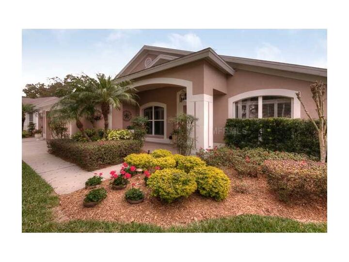 Property Photo: 2715 Villa Drive FL 33596