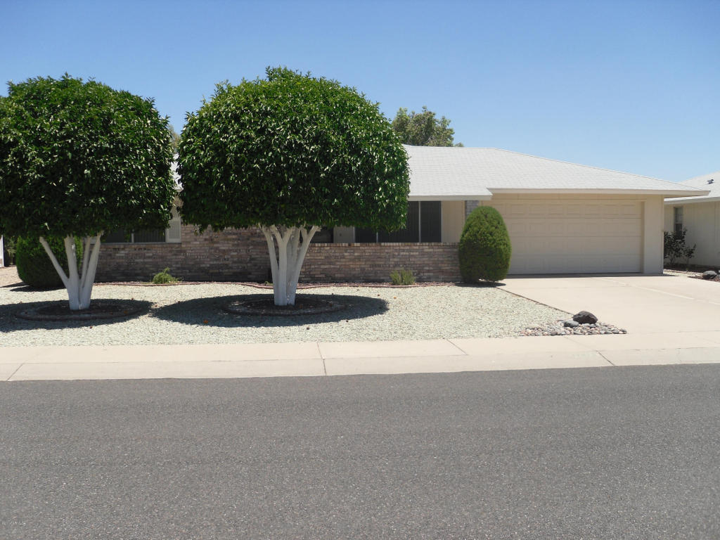 Property Photo: 12823 N Sun Valley Drive AZ 85351