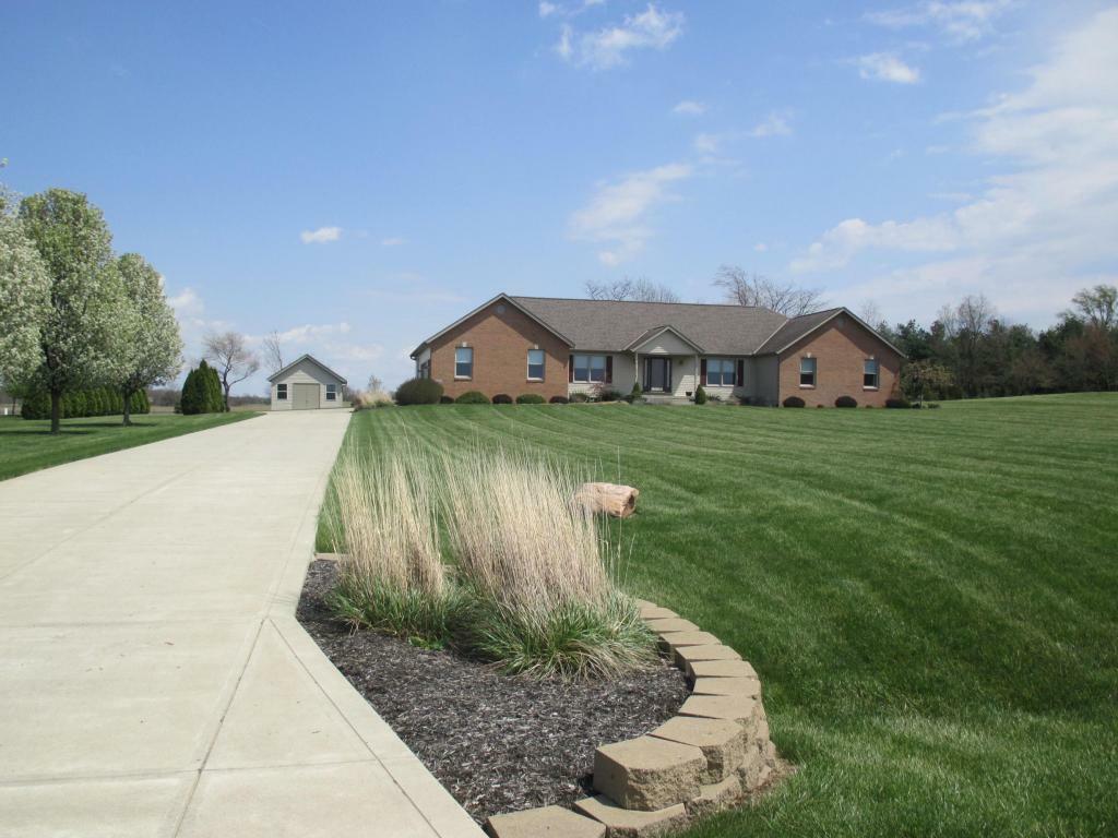 Property Photo:  4202 Harvest Ridge NW Court  OH 43112 