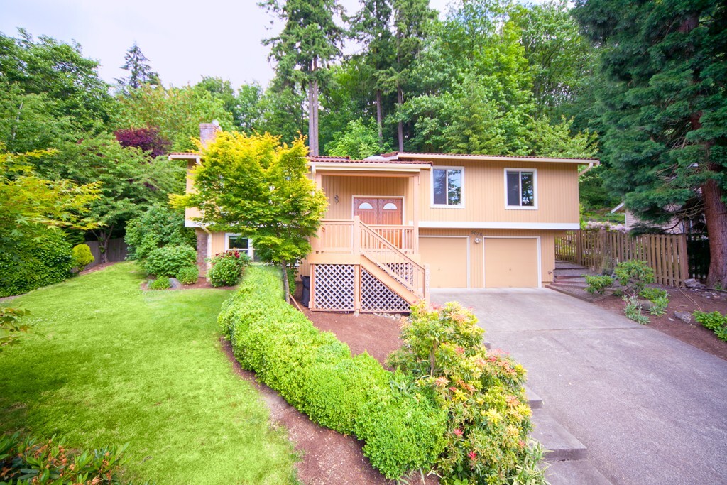 Property Photo:  5030 Highland Dr  WA 98006 