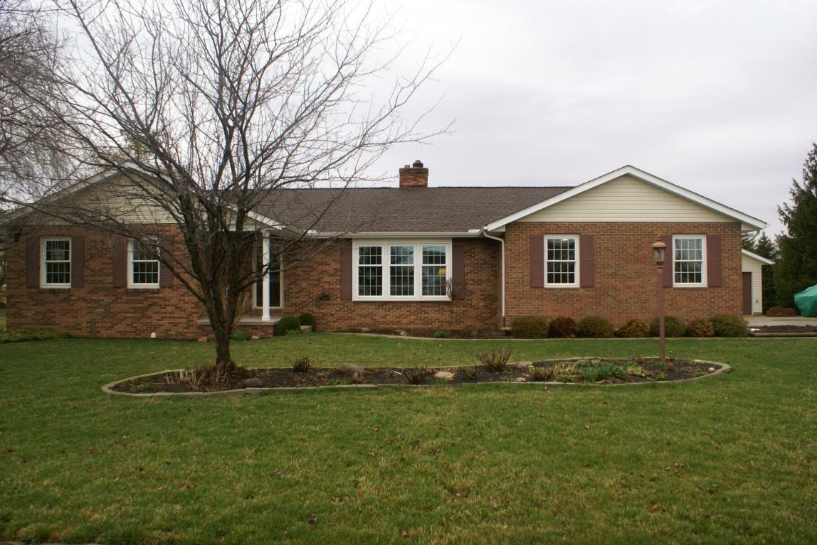 Property Photo:  1006 Farmington Lane  OH 43160 