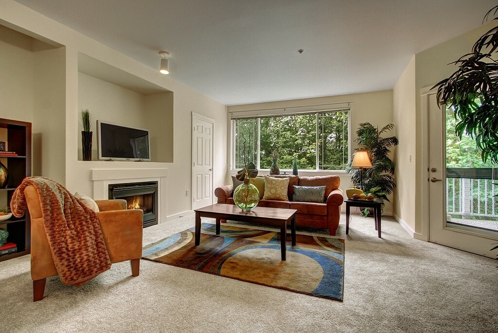 Property Photo: 13301 SE 79th Place C208 WA 98059