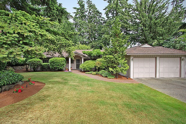 Property Photo: 2624 126th Ave NE WA 98005